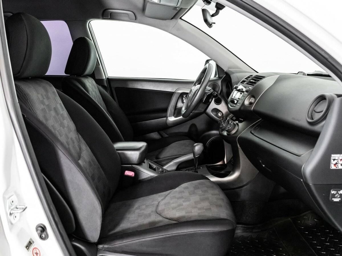 Toyota RAV4 III (XA30) Рестайлинг, 2010 Фото №11