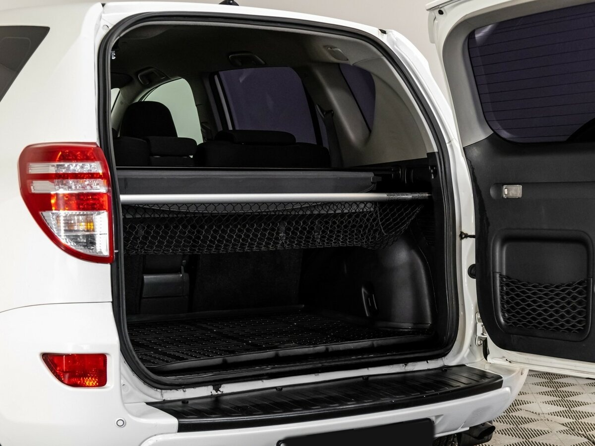 Toyota RAV4 III (XA30) Рестайлинг, 2010 Фото №18