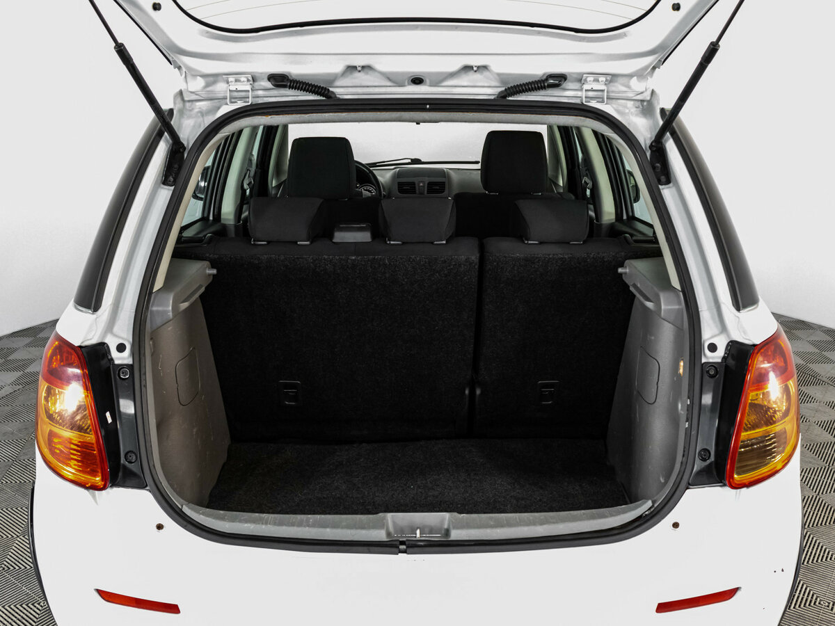 Suzuki SX4 I (Classic) Рестайлинг, 2011 Фото №16