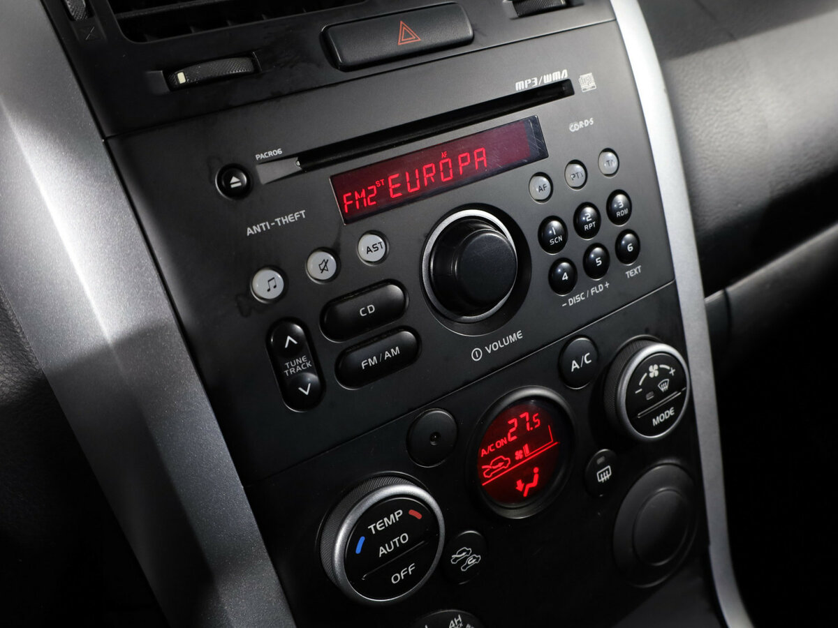 Suzuki Grand Vitara II Рестайлинг, 2011 Фото №17