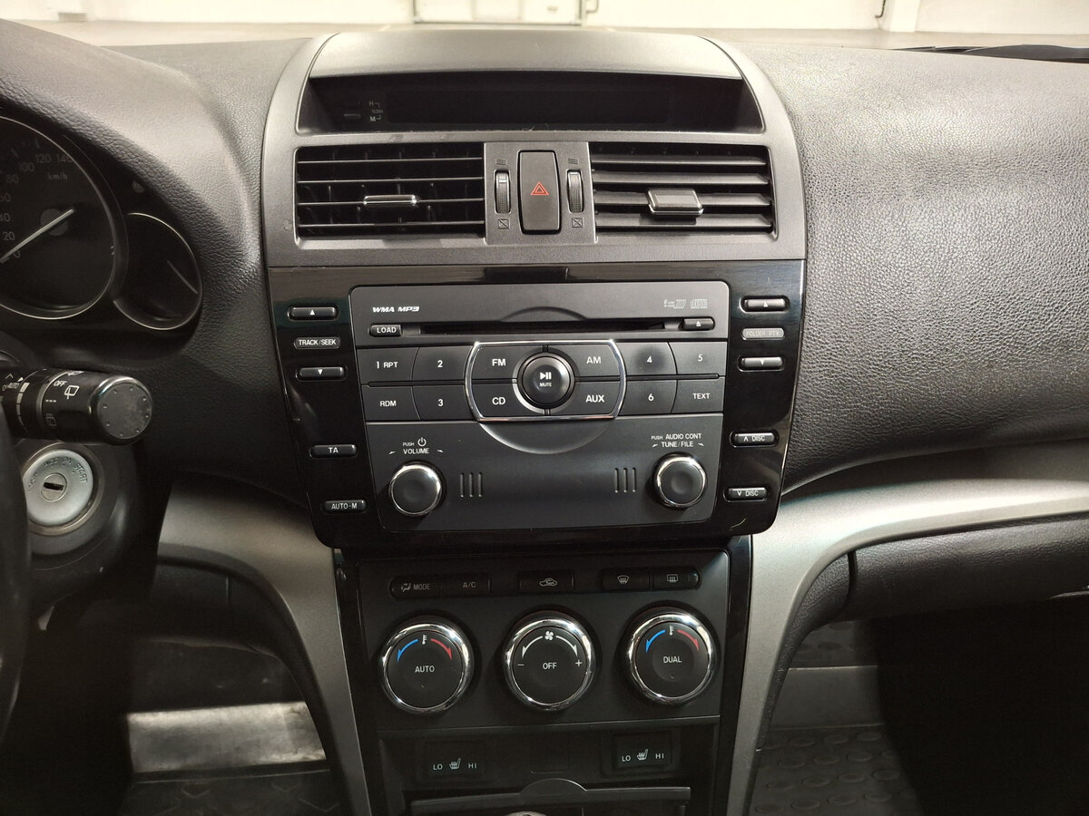 Mazda 6 II (GH) Рестайлинг, 2011 Фото №14