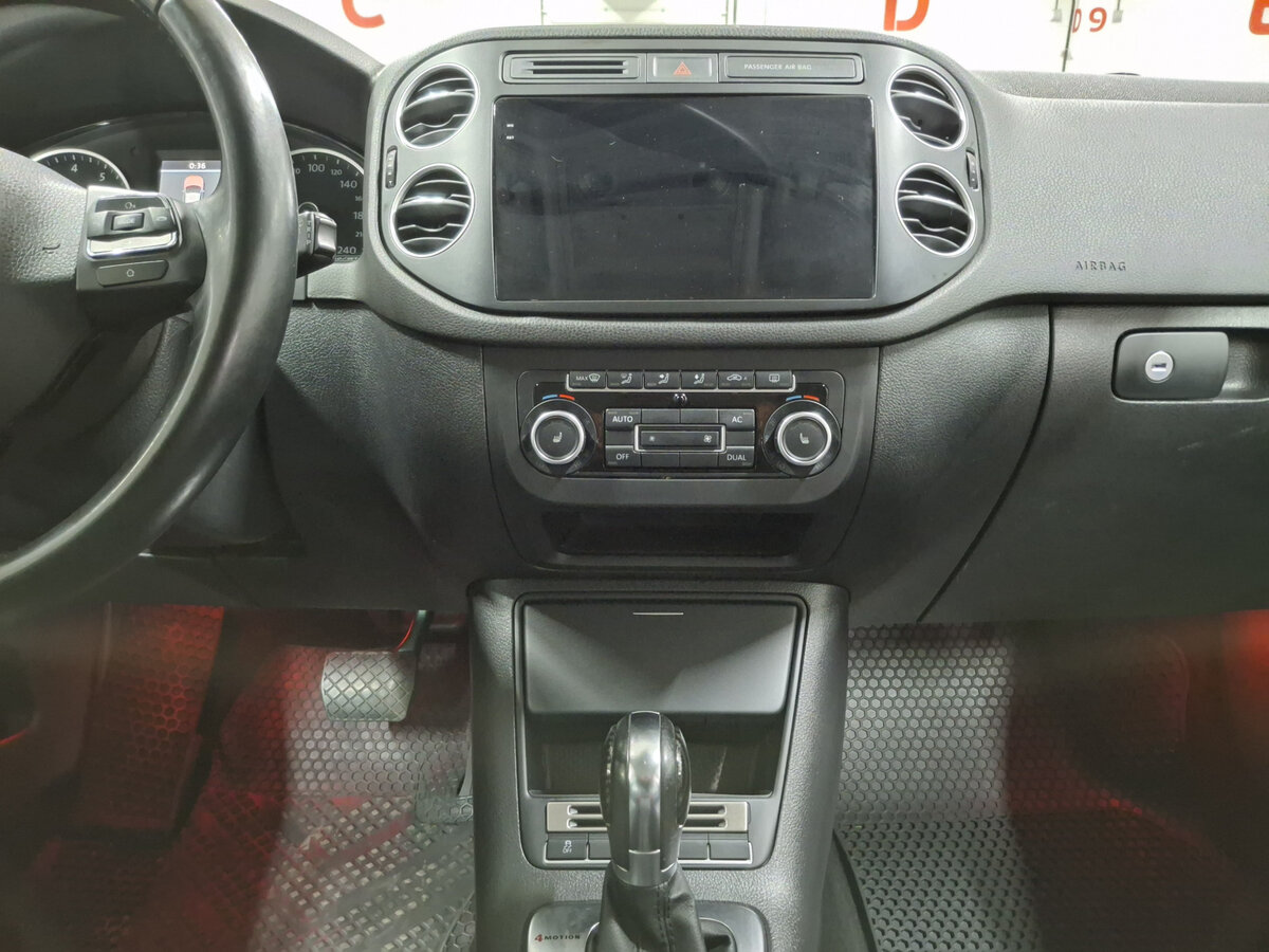 Volkswagen Tiguan I Рестайлинг, 2011 Фото №15