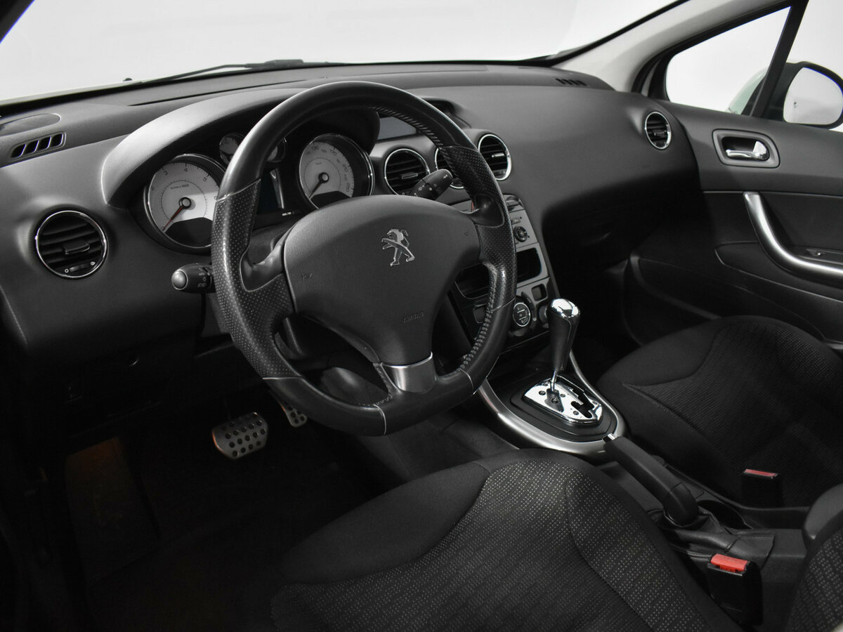 Peugeot 308 I Рестайлинг, 2011 Фото №7