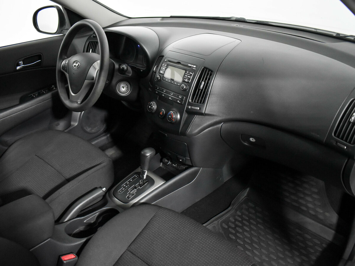 Hyundai i30 I Рестайлинг, 2011 Фото №11