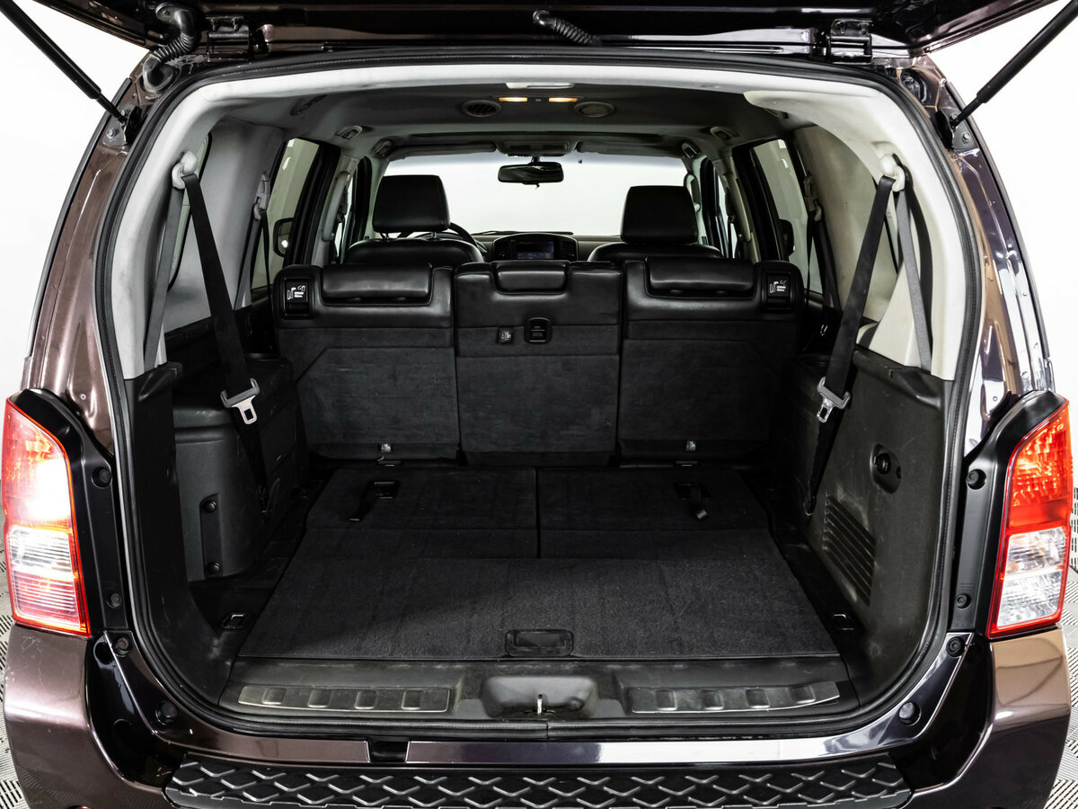 Nissan Pathfinder III Рестайлинг, 2010 Фото №24