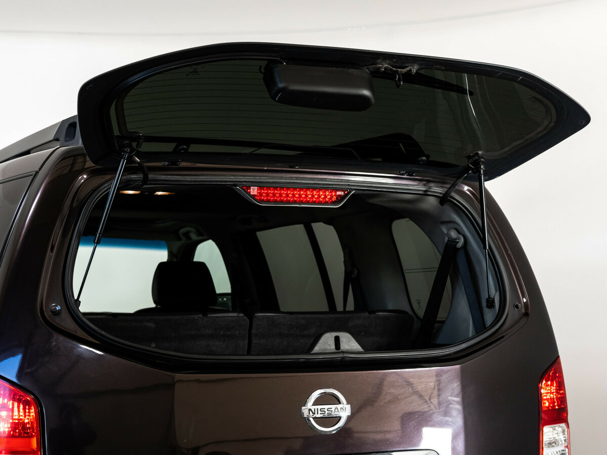 Nissan Pathfinder III Рестайлинг, 2010 Фото №26