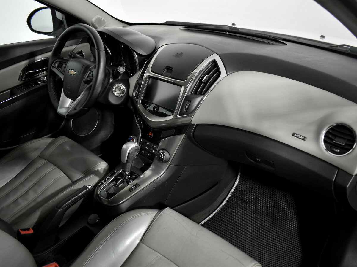 Chevrolet Cruze I Рестайлинг, 2013 Фото №10