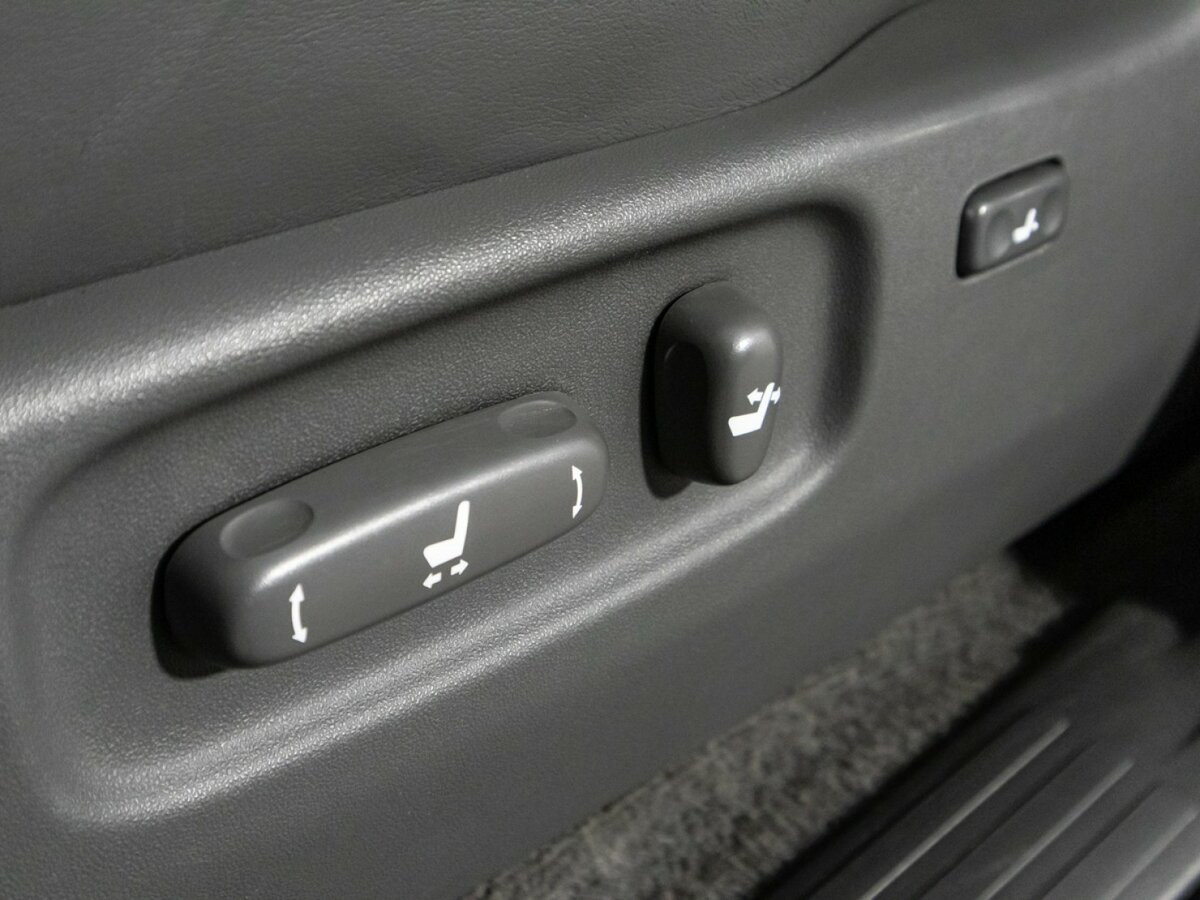 Toyota Land Cruiser Prado 120 Series Рестайлинг, 2007 Фото №19