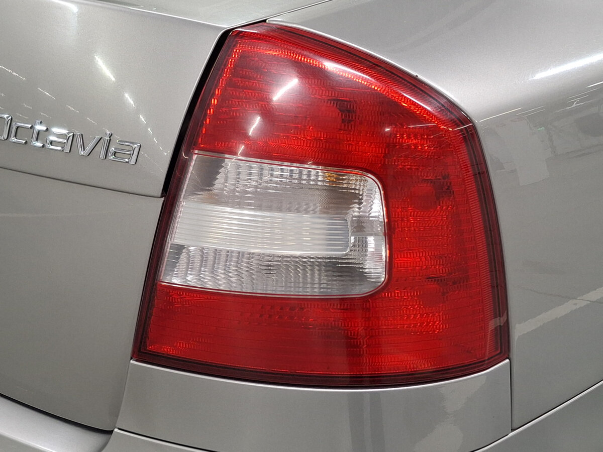 Skoda Octavia II (A5) Рестайлинг, 2011 Фото №9