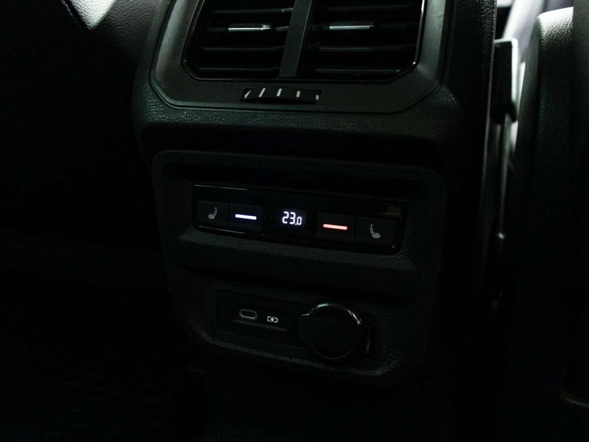 Volkswagen Tiguan II Рестайлинг, 2021 Фото №19