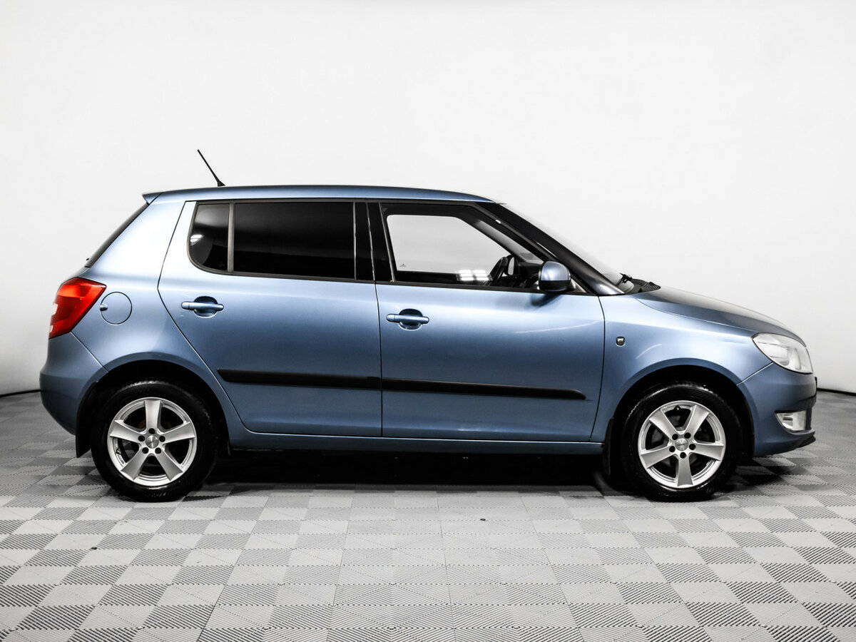 Skoda Fabia II Рестайлинг, 2011 Фото №4