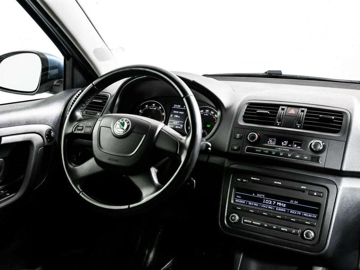 Skoda Fabia II Рестайлинг, 2011 Фото №8