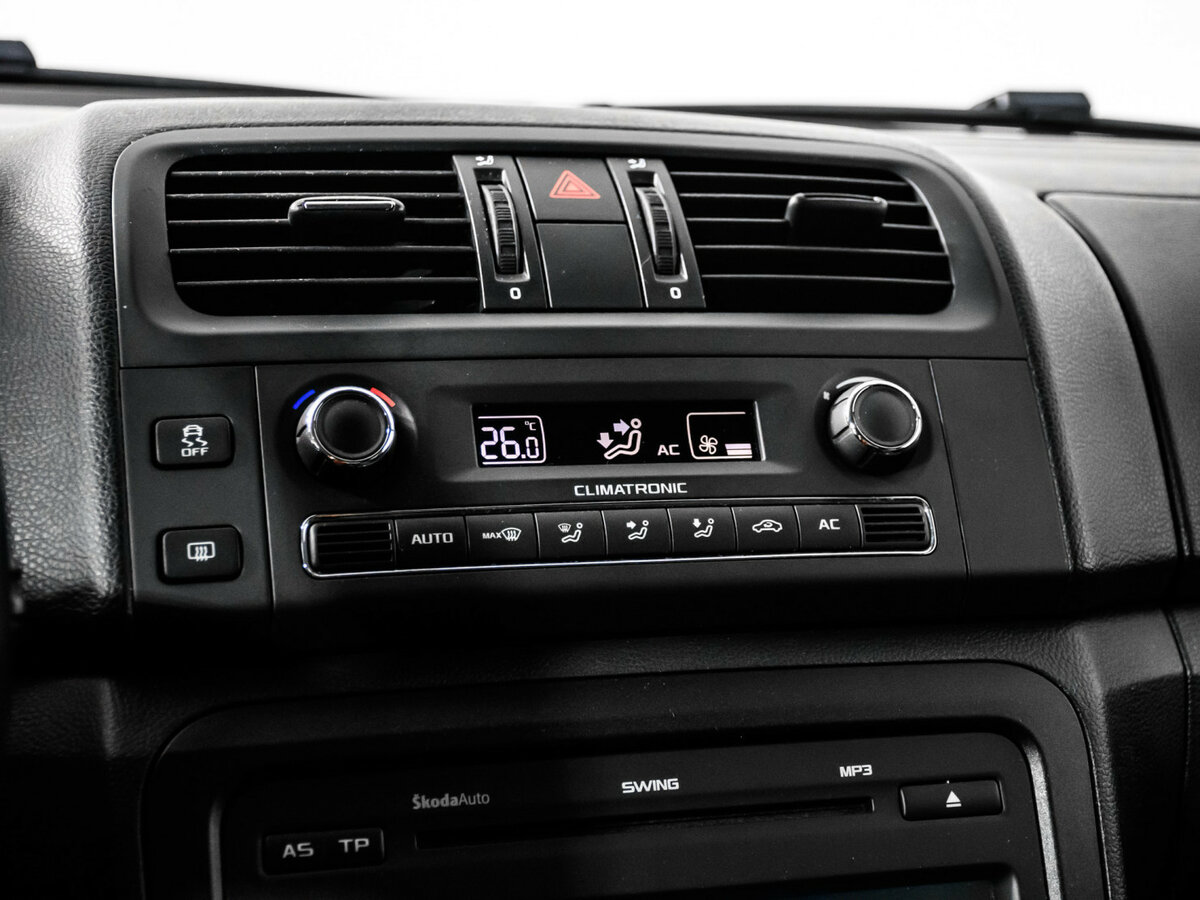 Skoda Fabia II Рестайлинг, 2011 Фото №17