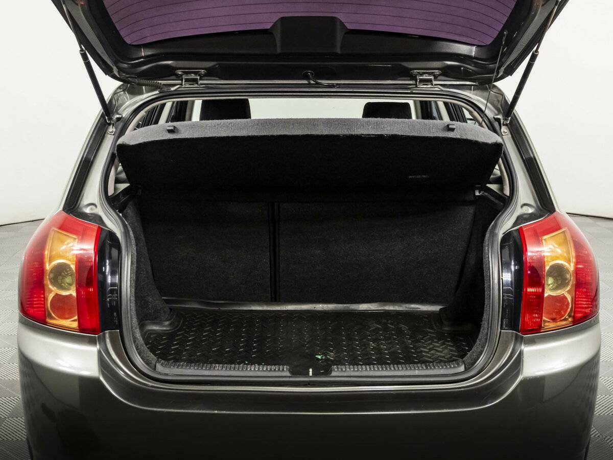 Toyota Corolla IX (E120, E130) Рестайлинг, 2006 Фото №12