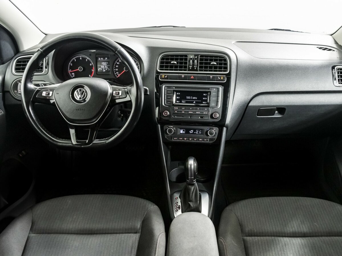 Volkswagen Polo V Рестайлинг, 2018 Фото №12