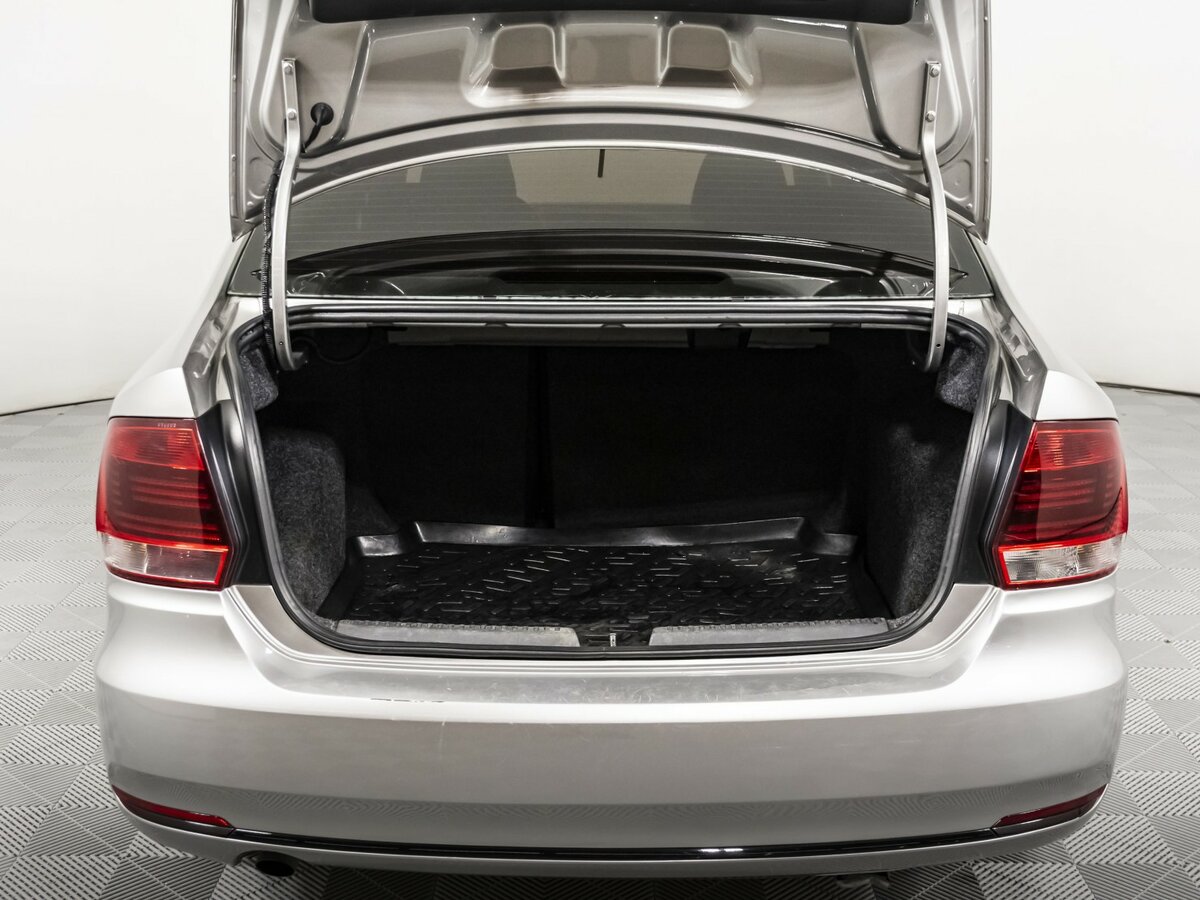 Volkswagen Polo V Рестайлинг, 2018 Фото №14