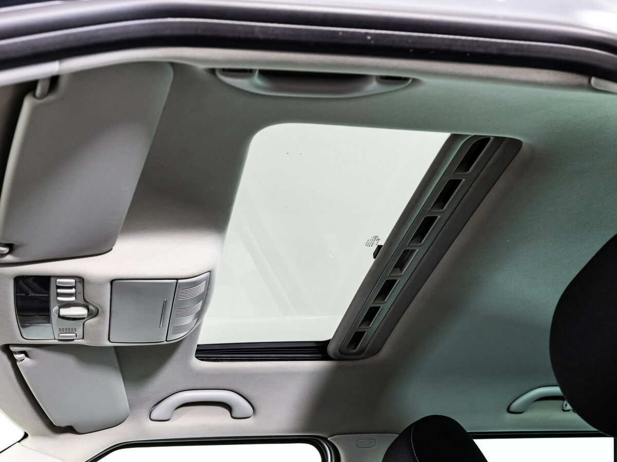 Skoda Fabia Scout II Рестайлинг, 2011 Фото №11