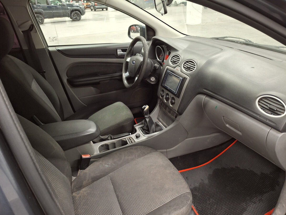 Ford Focus II Рестайлинг, 2010 Фото №11