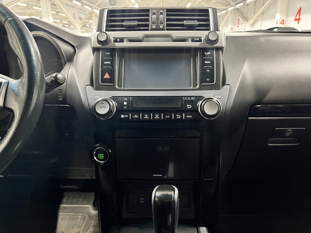 Toyota Land Cruiser Prado 150 Series Рестайлинг 1, 2015 Фото №15