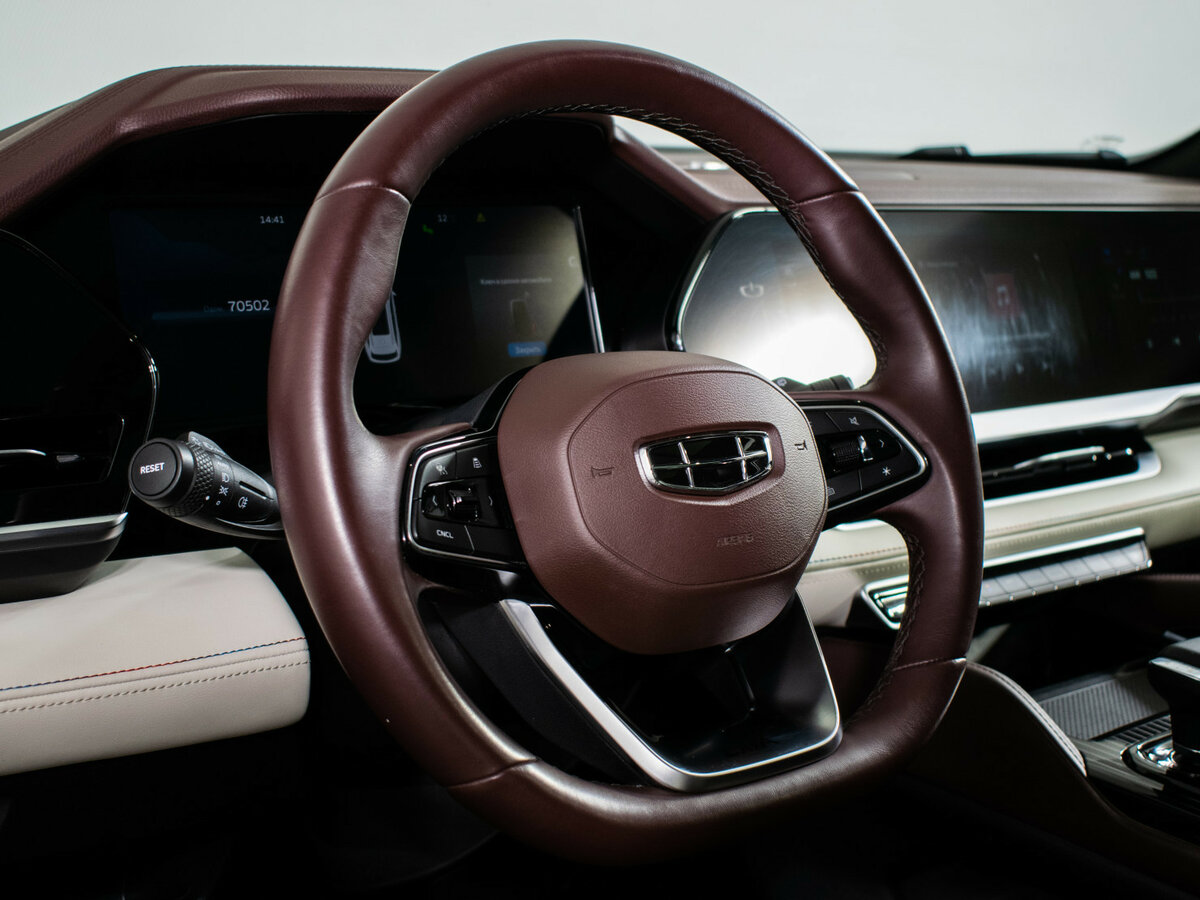 Geely Monjaro I, 2023 Фото №15