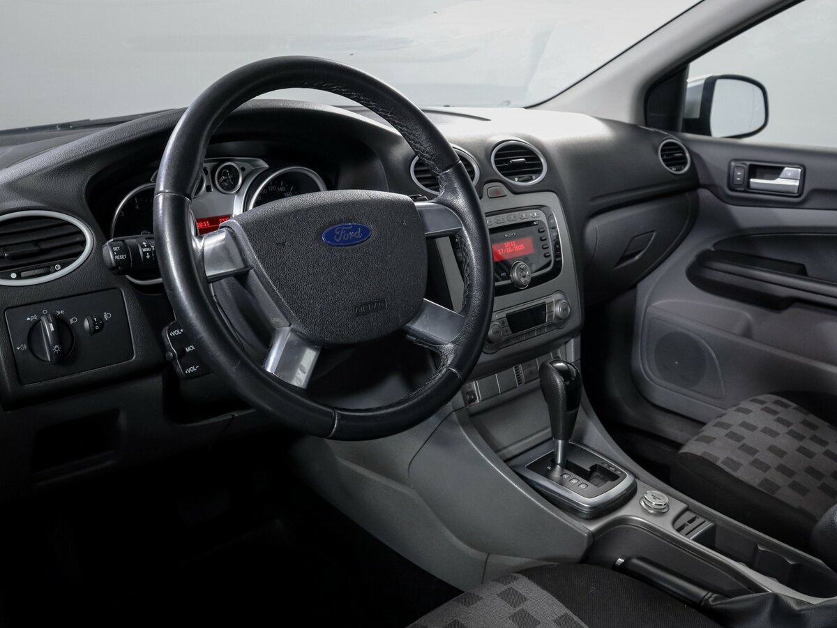 Ford Focus II Рестайлинг, 2009 Фото №12