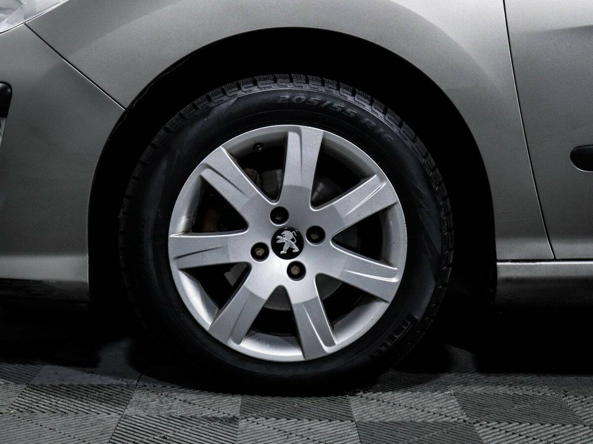 Peugeot 308 I, 2011 Фото №12