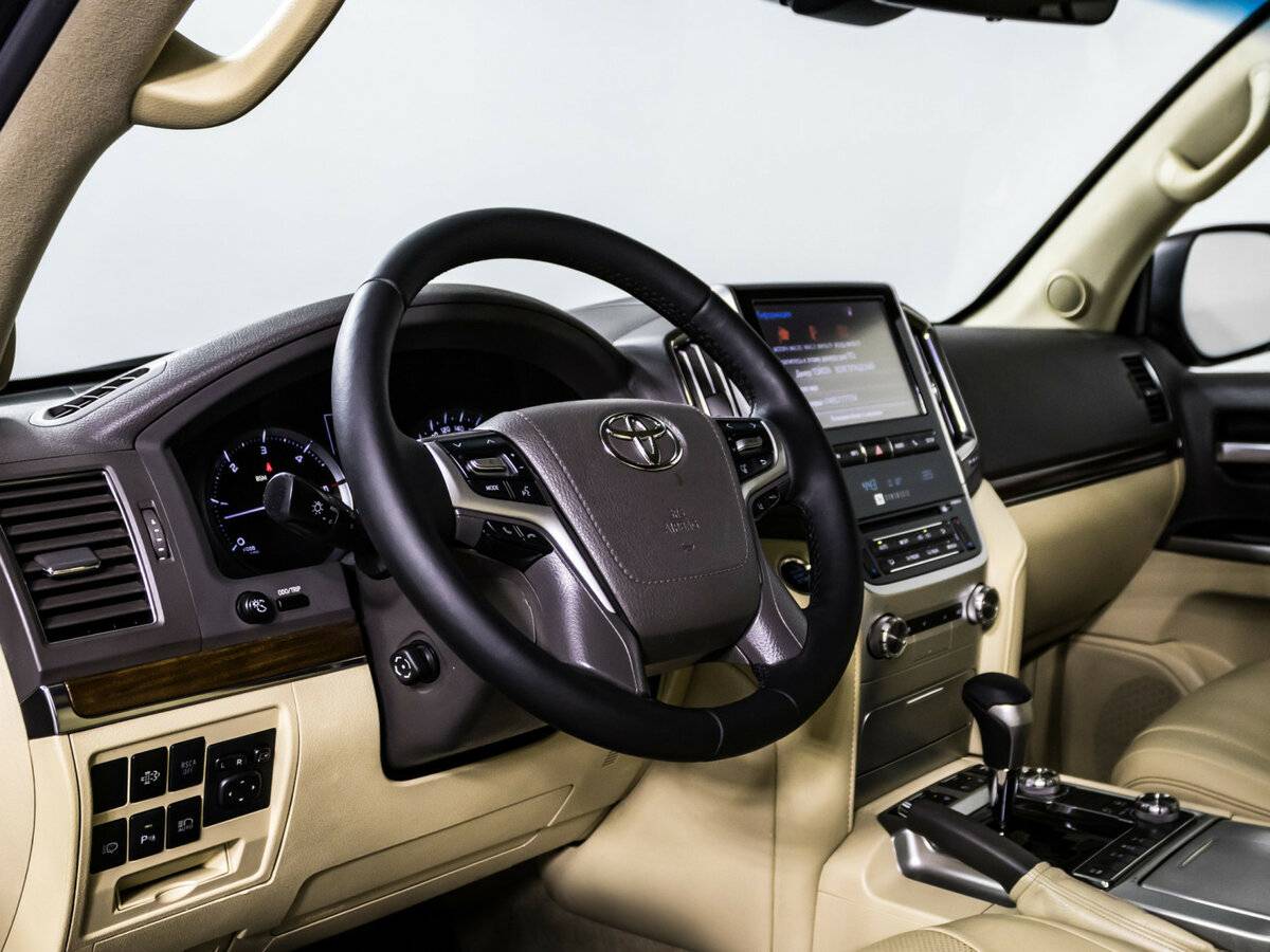 Toyota Land Cruiser 200 Series Рестайлинг 2, 2016 Фото №11