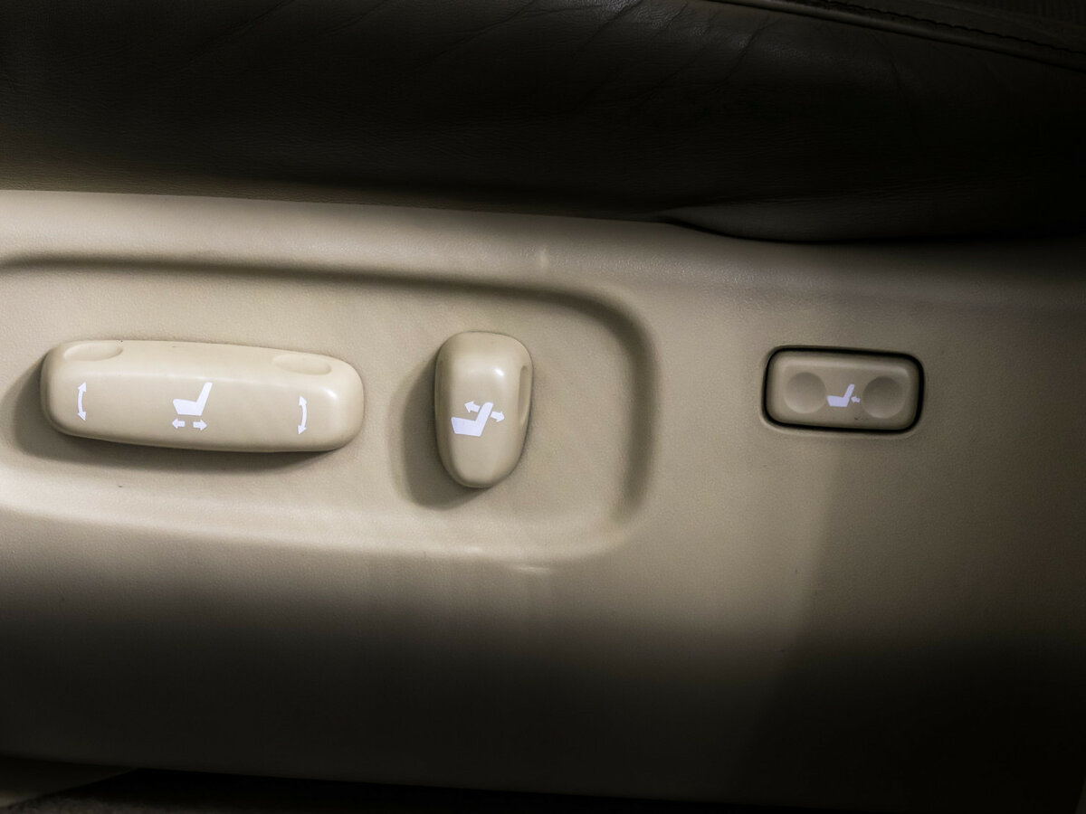 Toyota Land Cruiser 200 Series Рестайлинг 2, 2016 Фото №17