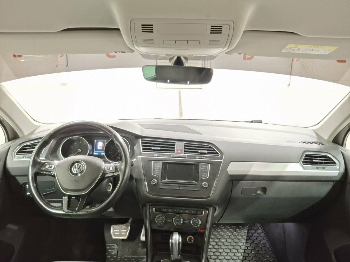 Volkswagen Tiguan II, 2017 Фото №14