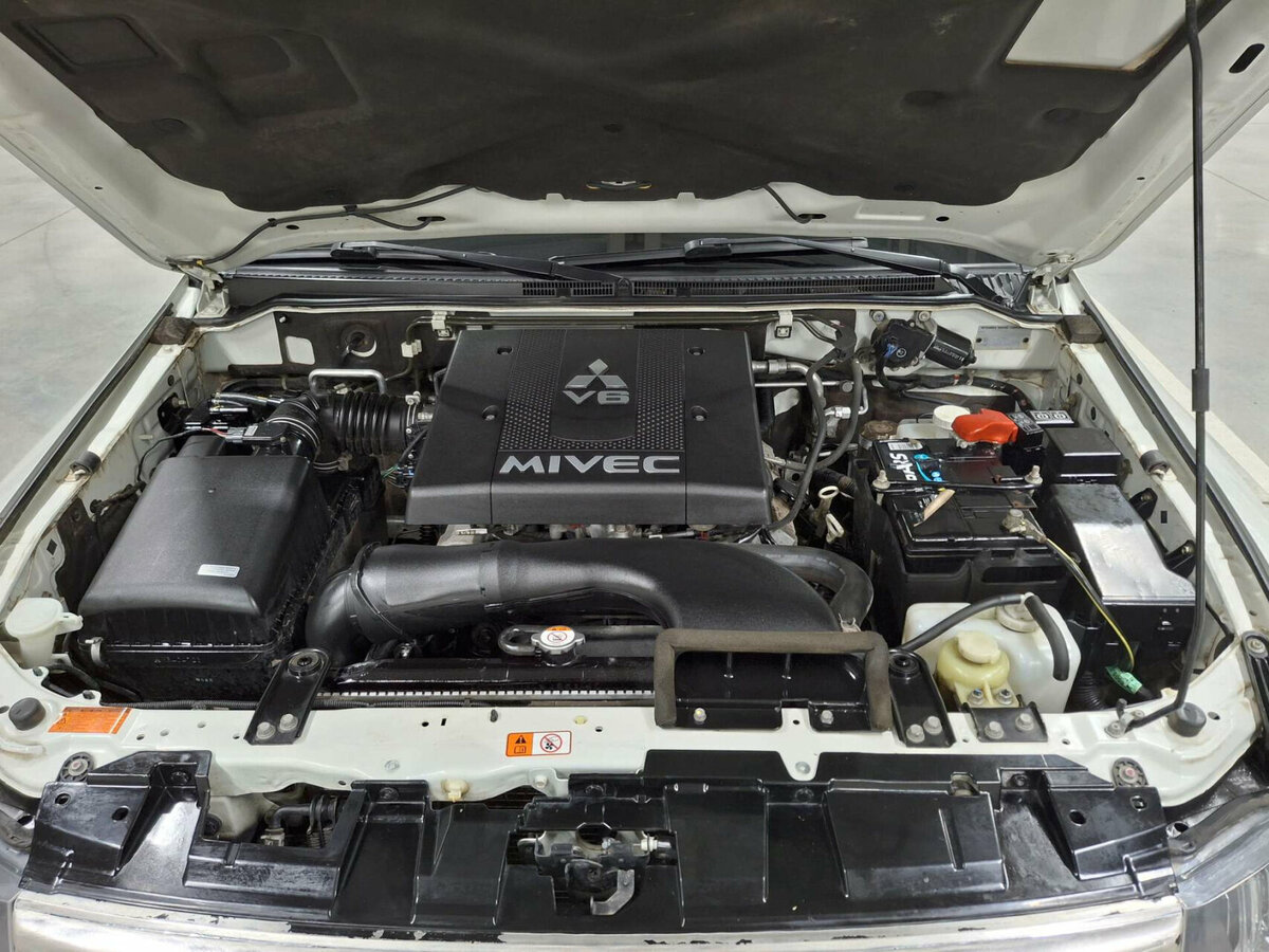 Mitsubishi Pajero IV Рестайлинг 2, 2020 Фото №9