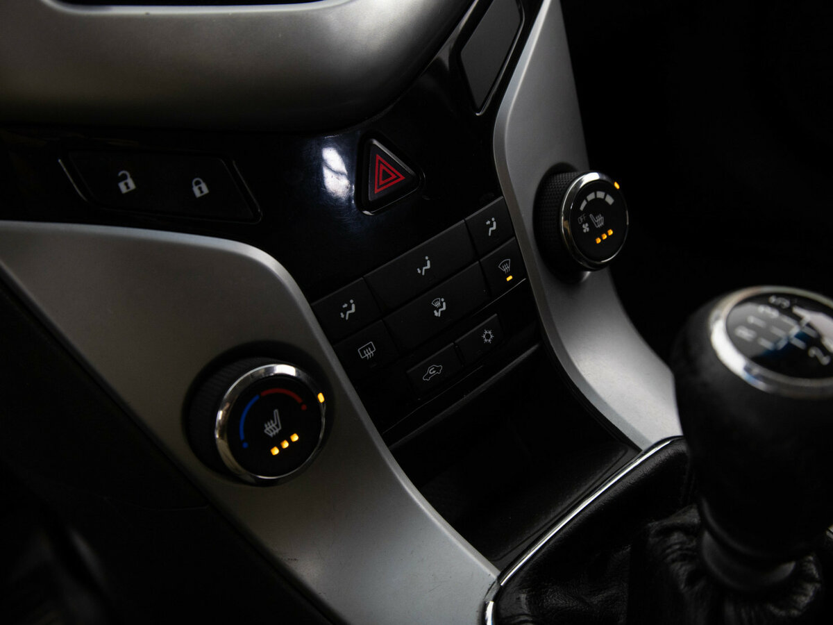 Chevrolet Cruze I, 2010 Фото №12