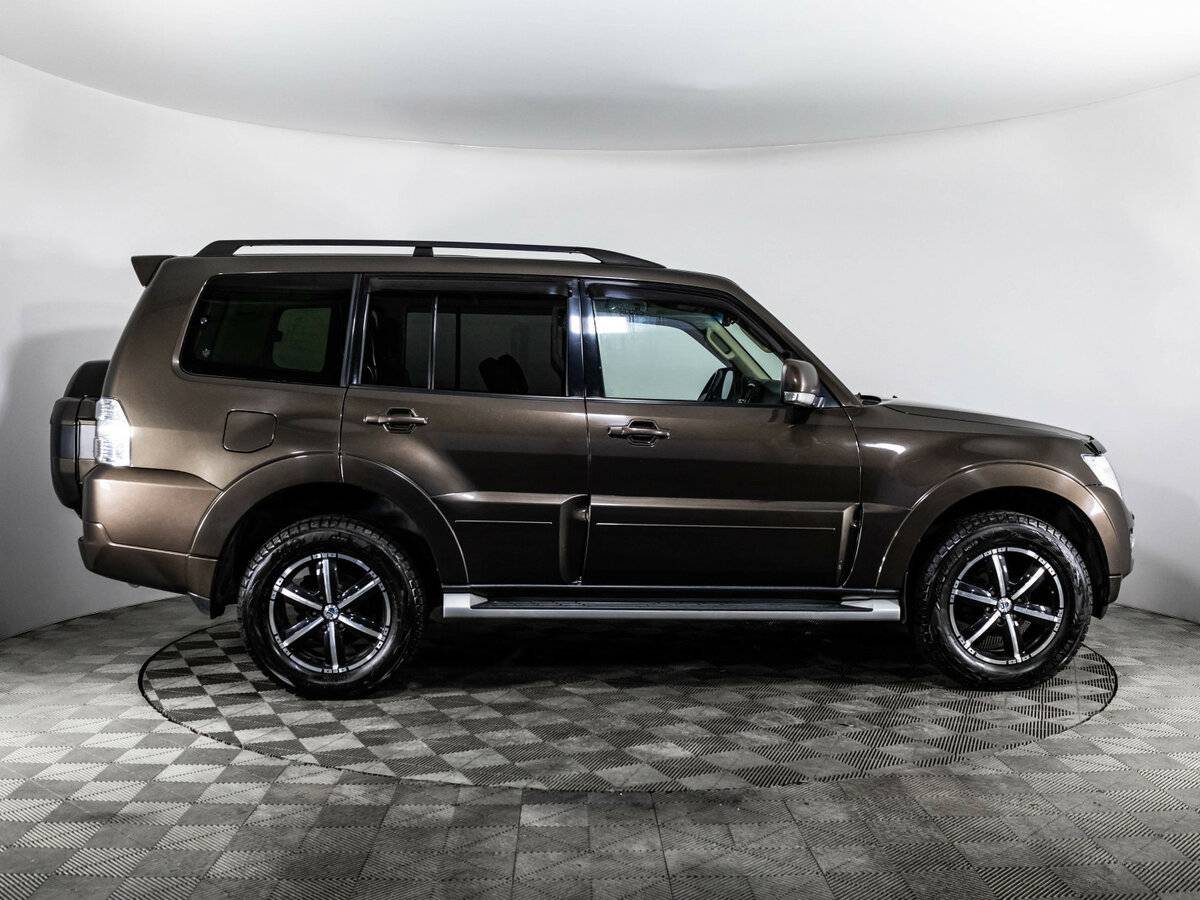 Mitsubishi Pajero IV Рестайлинг 2, 2017 - 110 534 км. | Фото №5