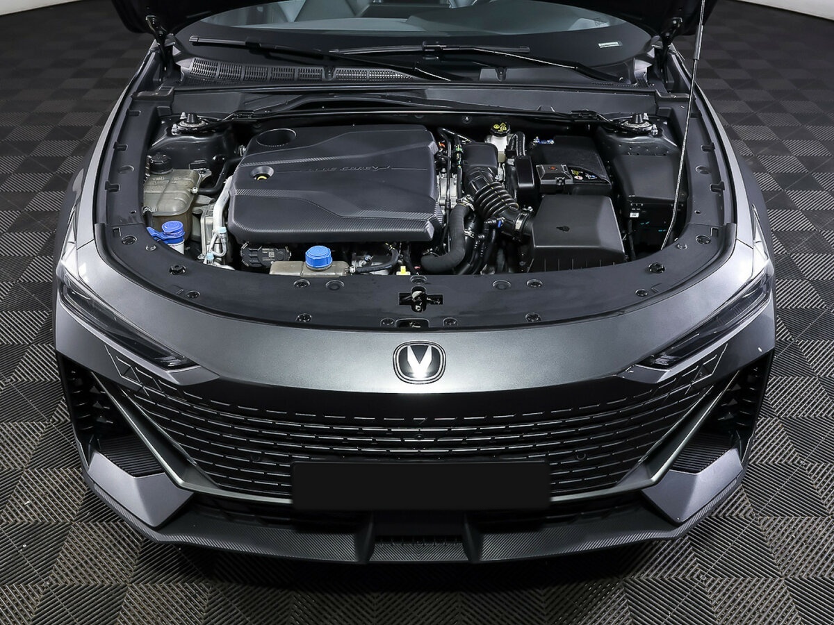 Changan UNI-V I, 2023 Фото №9