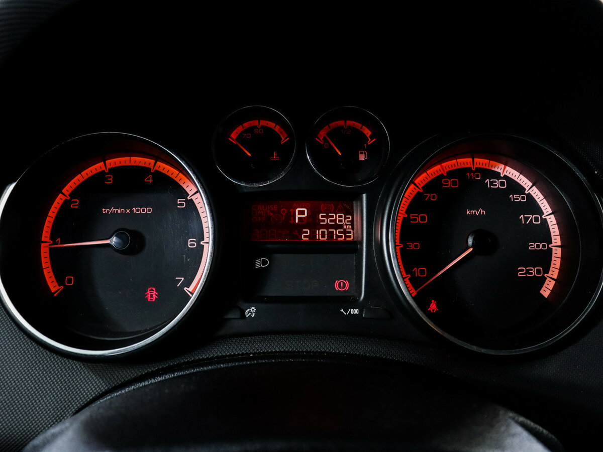 Peugeot 408 I, 2012 Фото №10