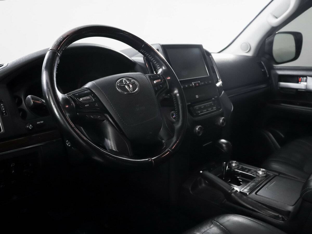 Toyota Land Cruiser 200 Series Рестайлинг 2, 2018 Фото №14