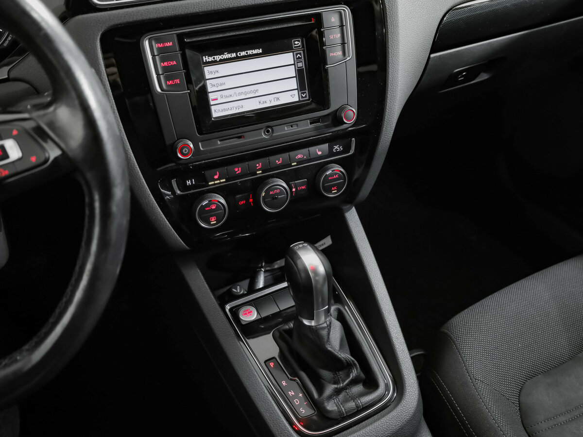 Volkswagen Jetta VI Рестайлинг, 2017 Фото №20