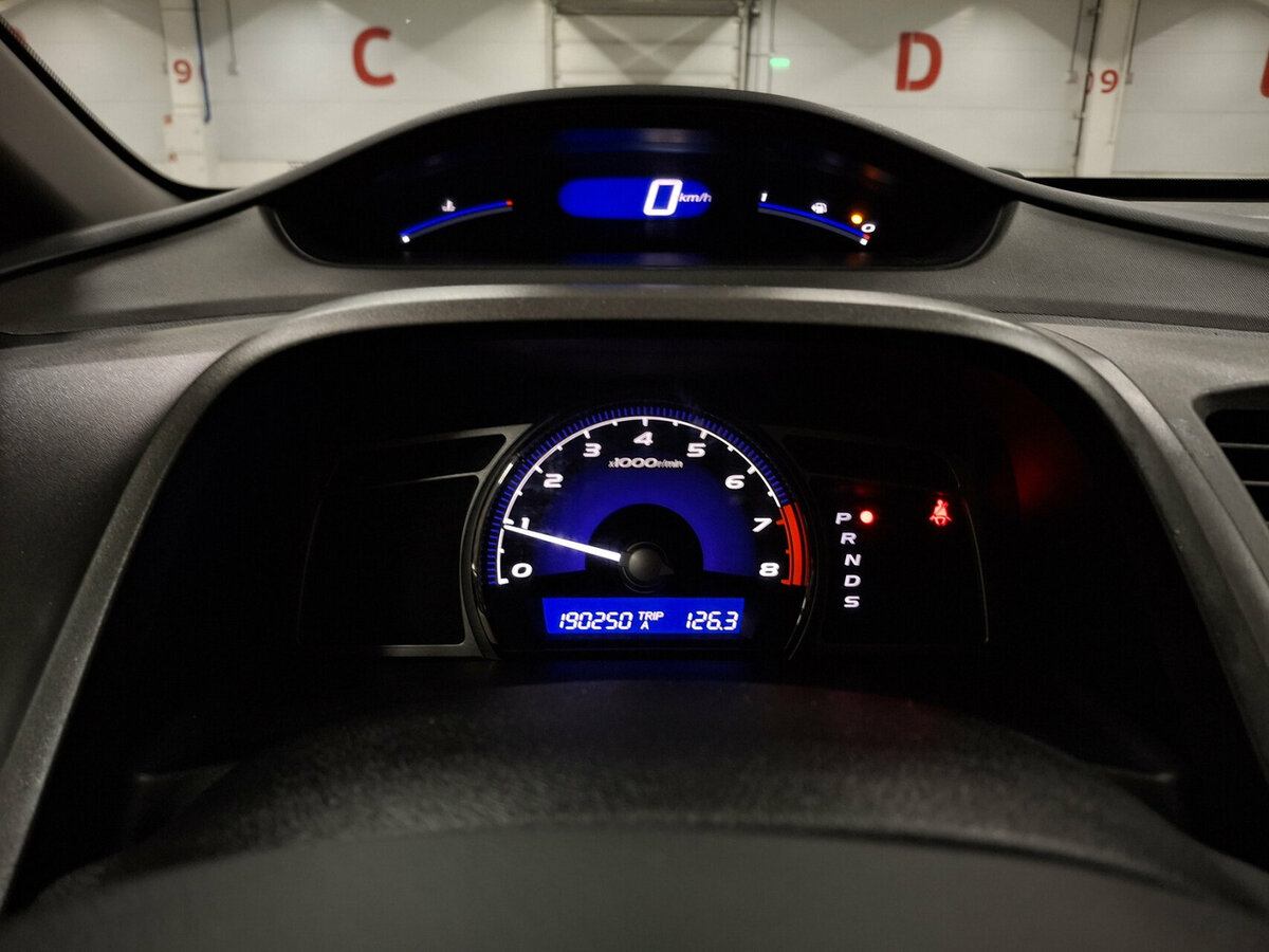 Honda Civic VIII Рестайлинг, 2010 Фото №12