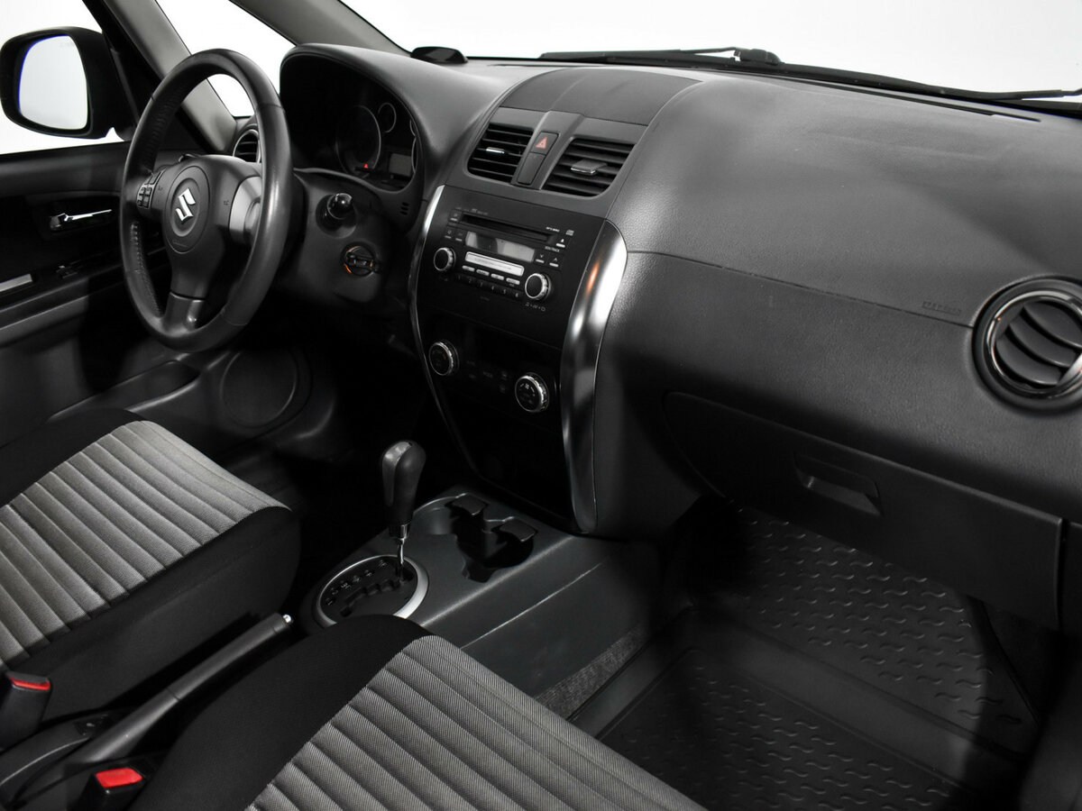 Suzuki SX4 I (Classic) Рестайлинг, 2010 Фото №10