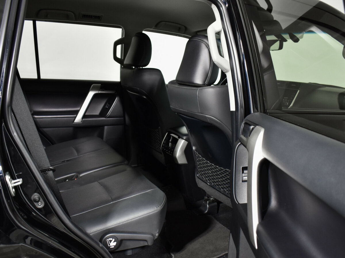 Toyota Land Cruiser Prado 150 Series Рестайлинг 3, 2022 Фото №10