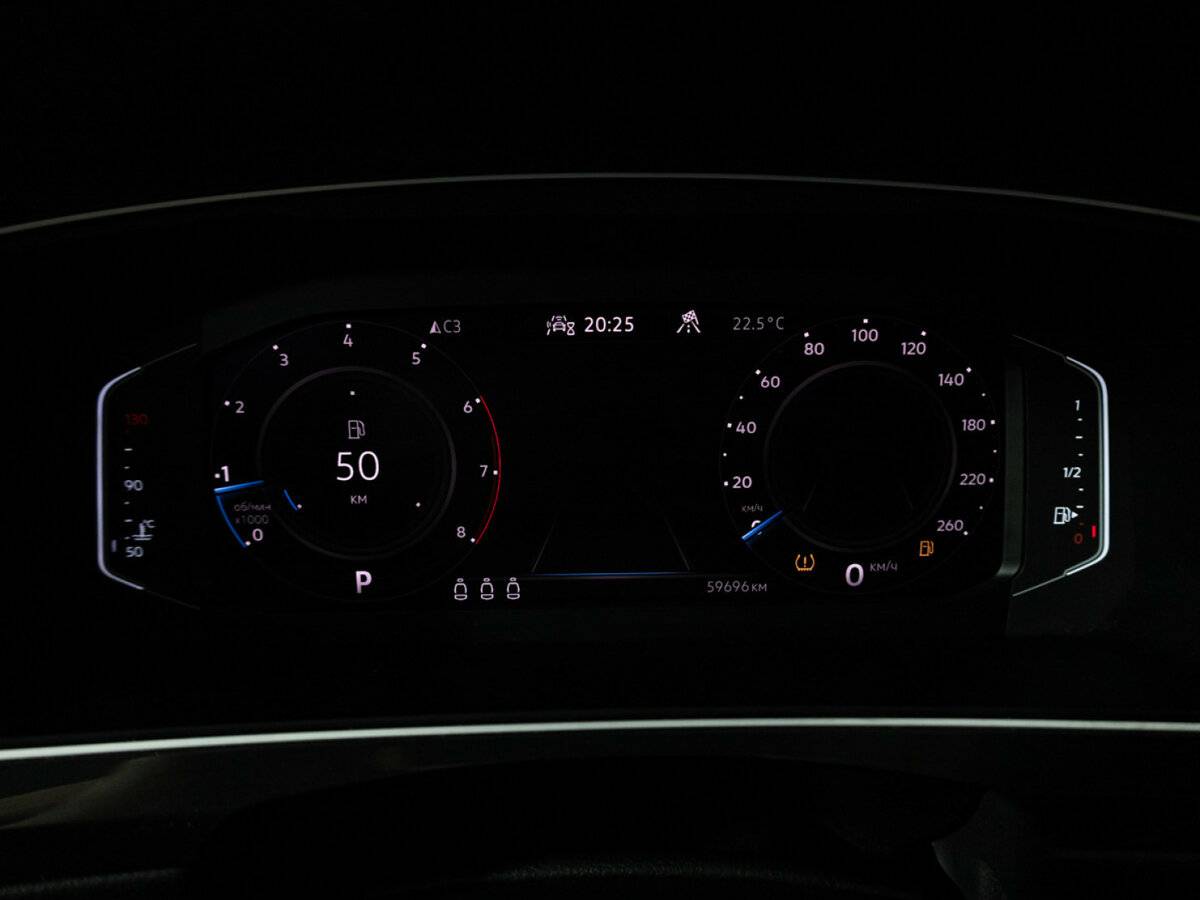 Volkswagen Tiguan II Рестайлинг, 2021 Фото №11