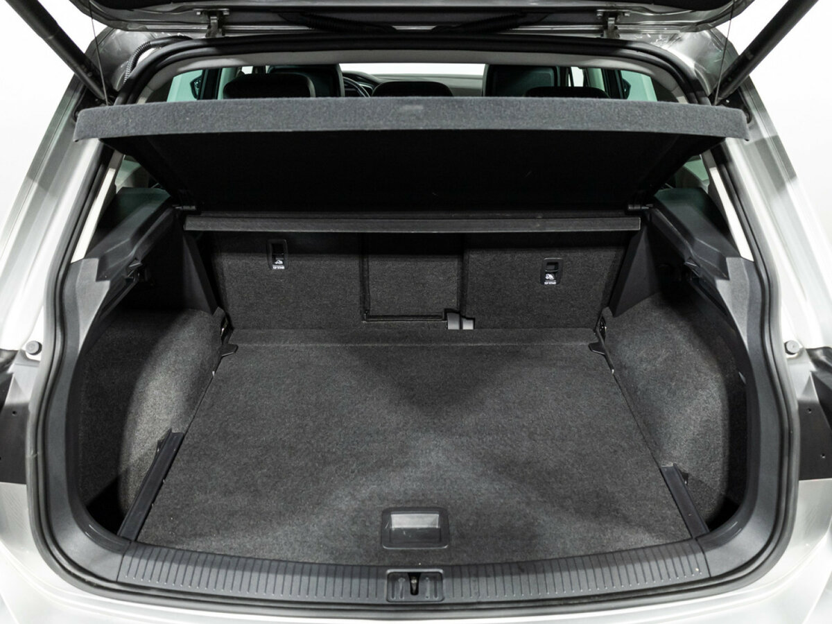 Volkswagen Tiguan II Рестайлинг, 2021 Фото №21