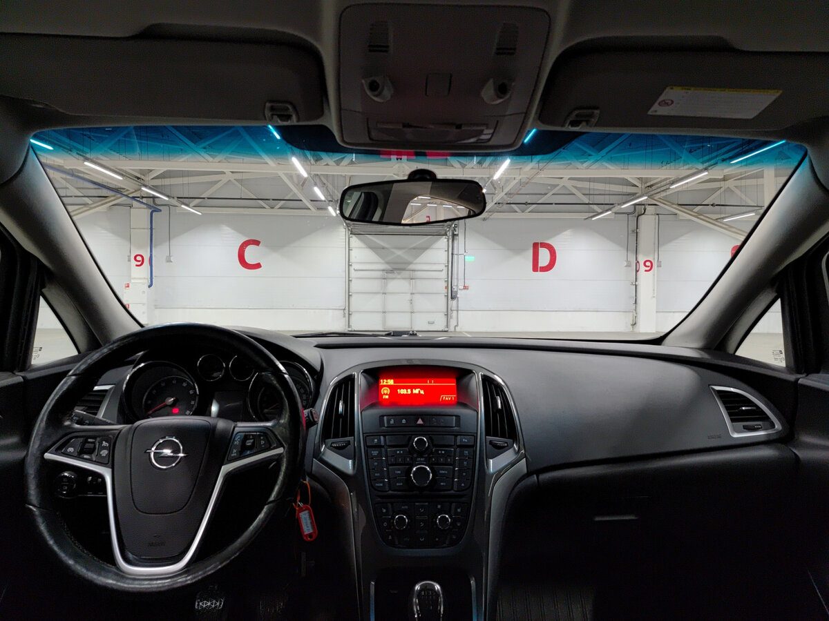 Opel Astra J Рестайлинг, 2013 Фото №14