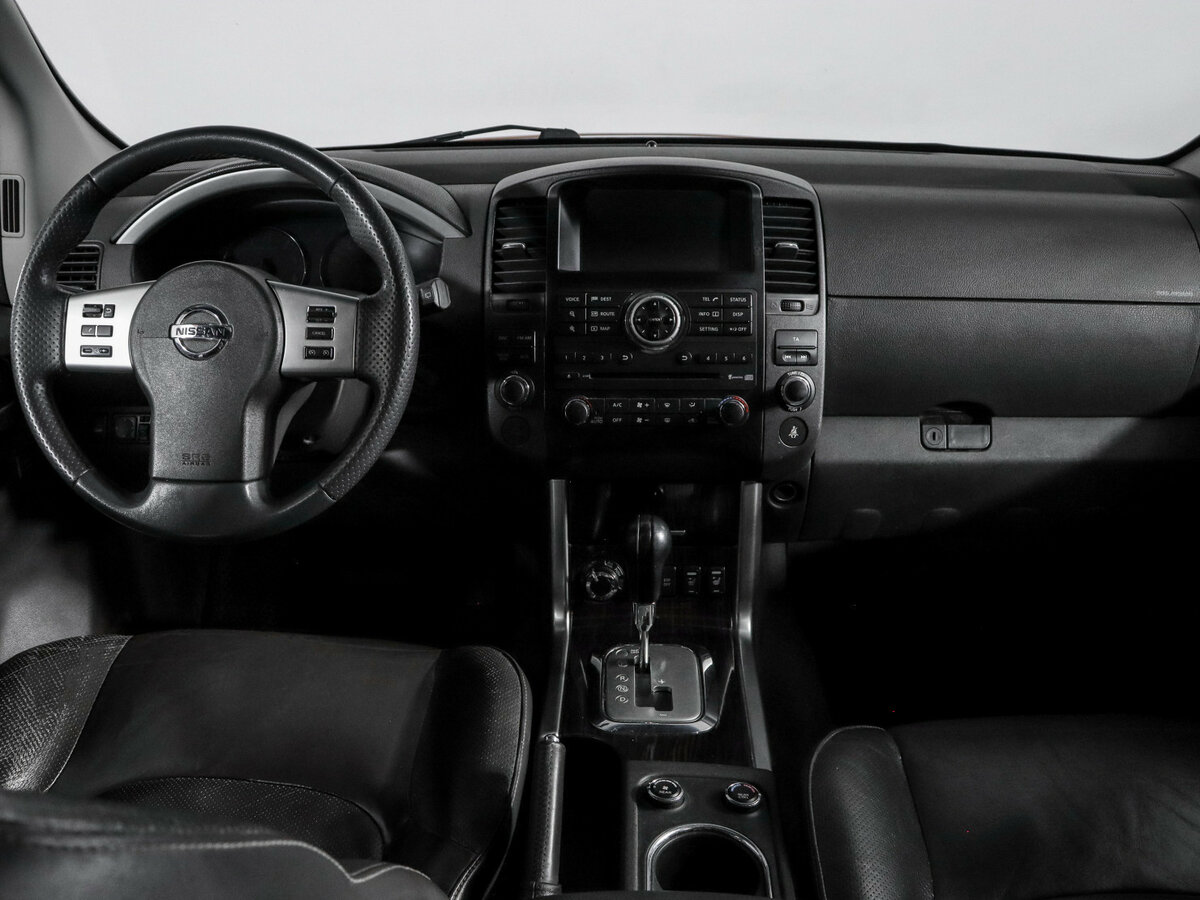 Nissan Pathfinder III Рестайлинг, 2010 Фото №12