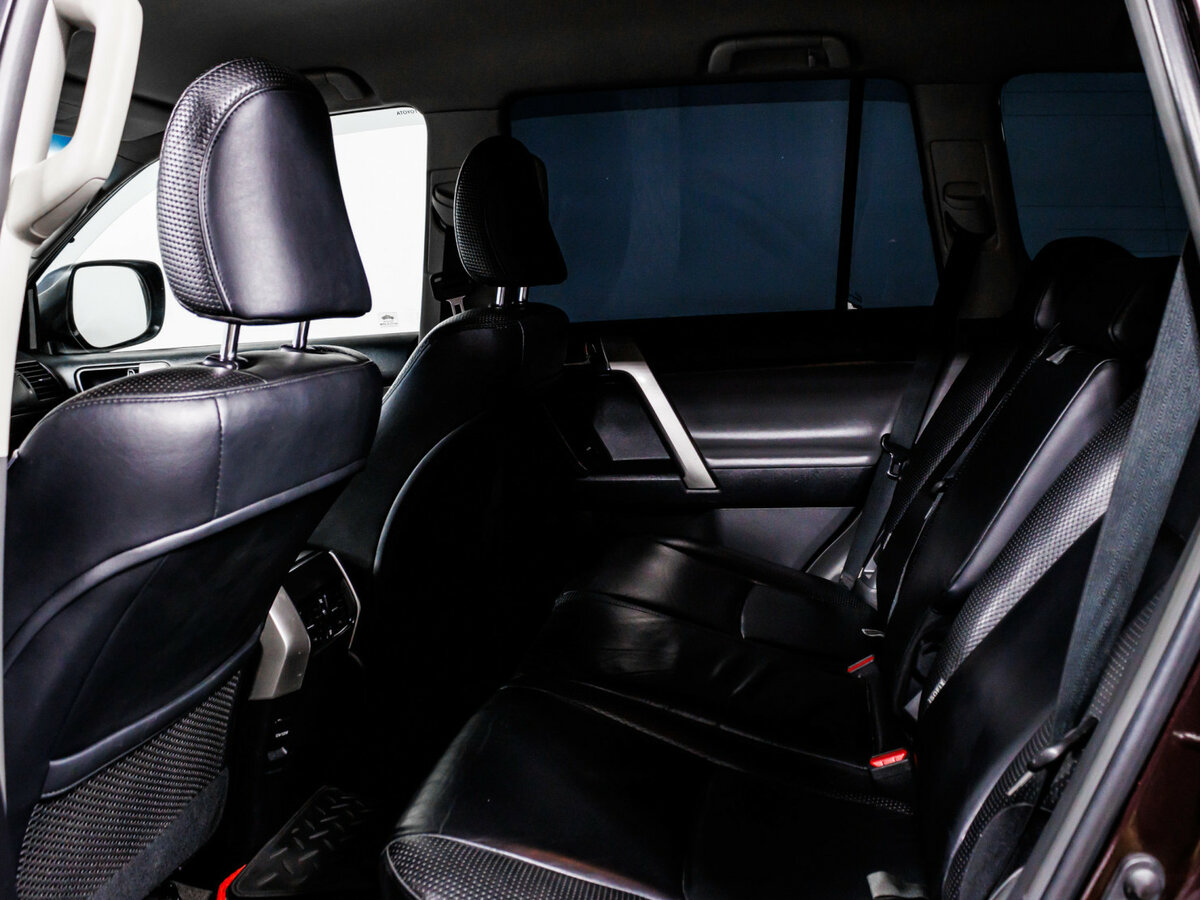 Toyota Land Cruiser Prado 150 Series, 2010 Фото №11