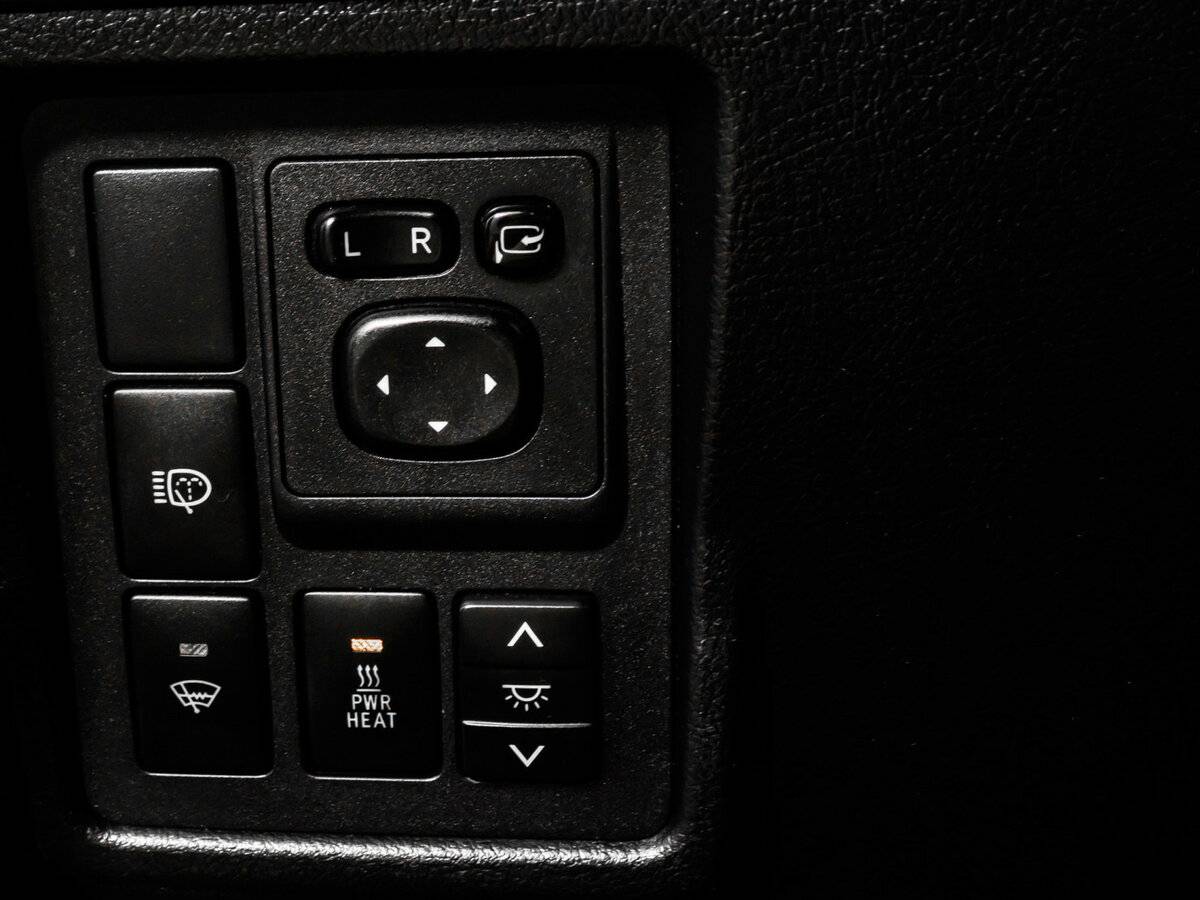 Toyota Land Cruiser Prado 150 Series, 2010 Фото №14