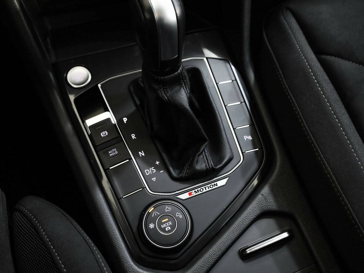 Volkswagen Tiguan II, 2019 Фото №19
