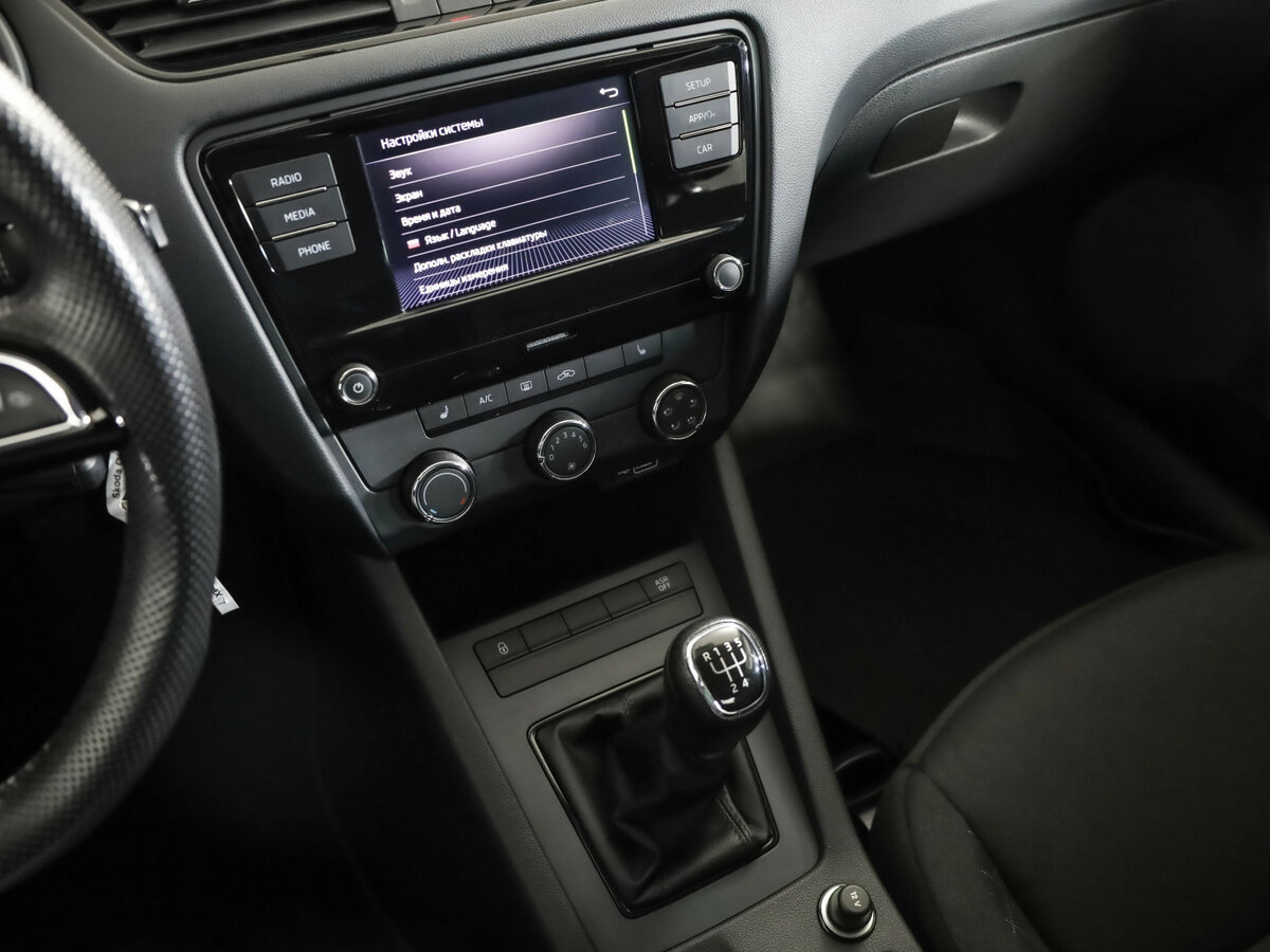 Skoda Octavia III (A7) Рестайлинг, 2019 Фото №17