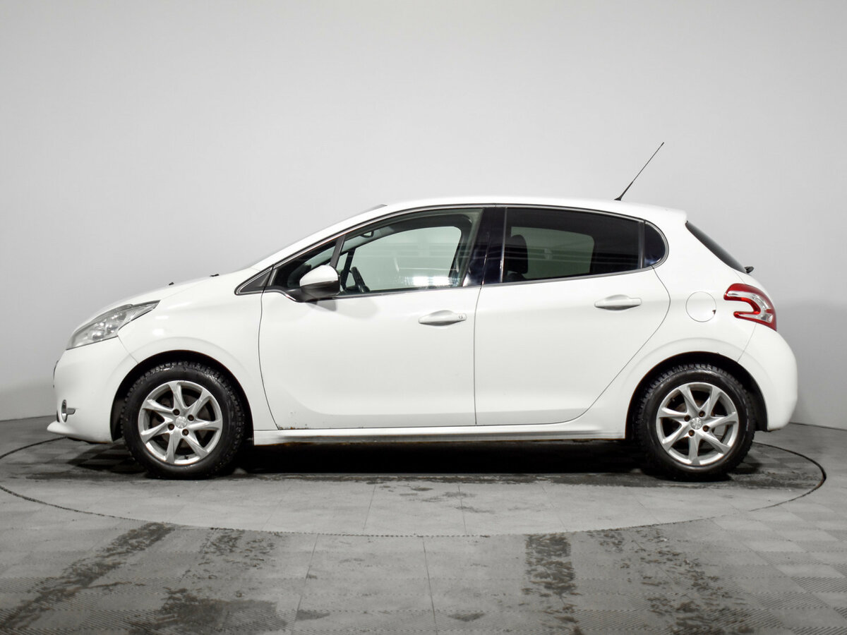 Peugeot 208 I, 2013 - 190 000 км. | Фото №8