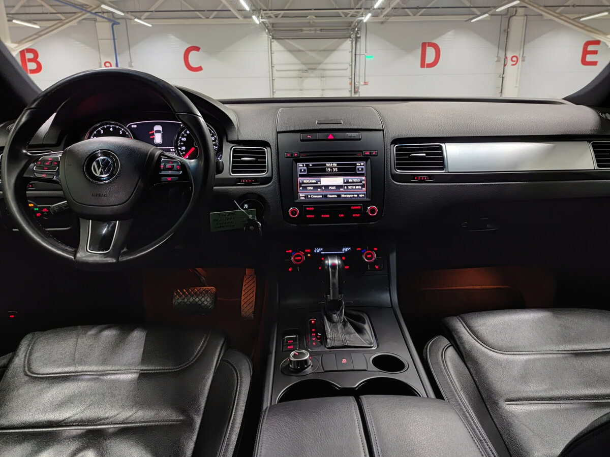 Volkswagen Touareg II, 2012 Фото №14